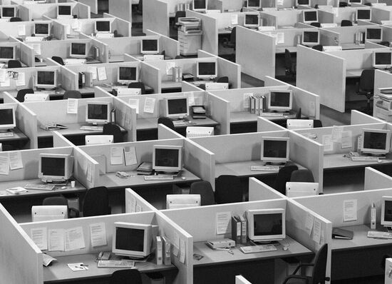 Будущее офисов: как меняются рабочие пространства под влиянием событий и поколений.